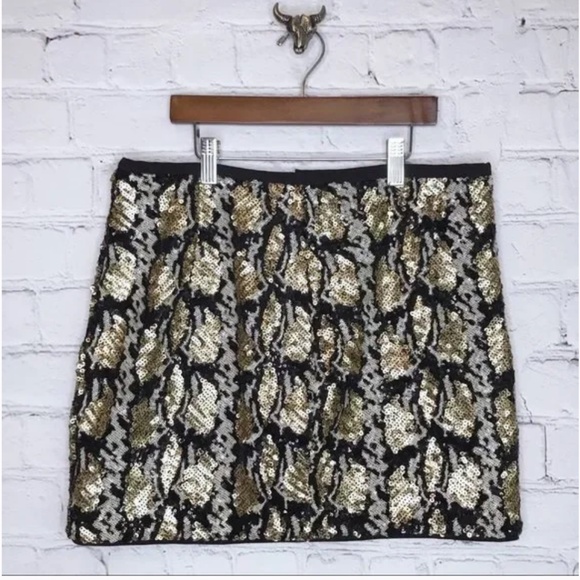 Guess Mini Skirt Sequin Snake Skin Pattern Black/Gold/White Sz Small (Like New!) - Picture 1 of 7